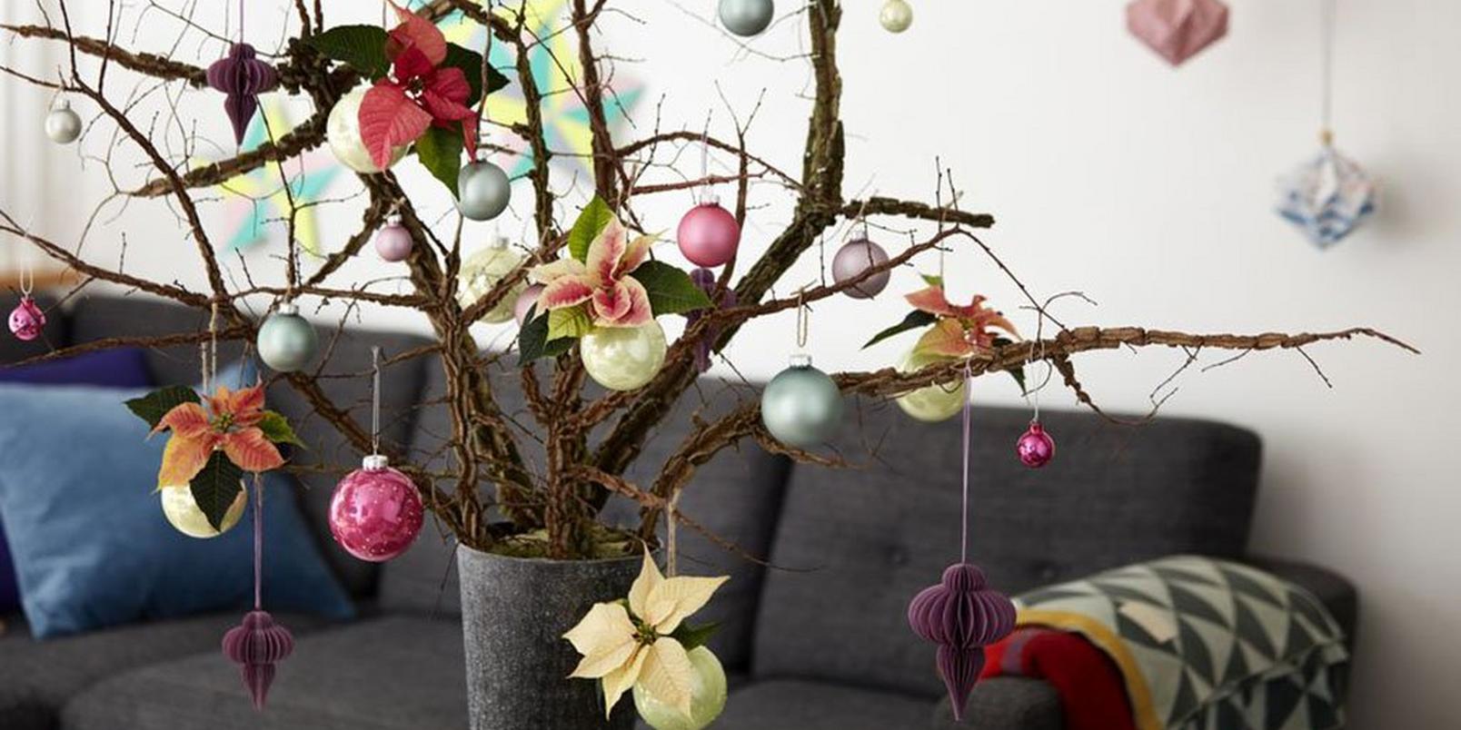 10-alternative-christmas-trees-small-spaces-6
