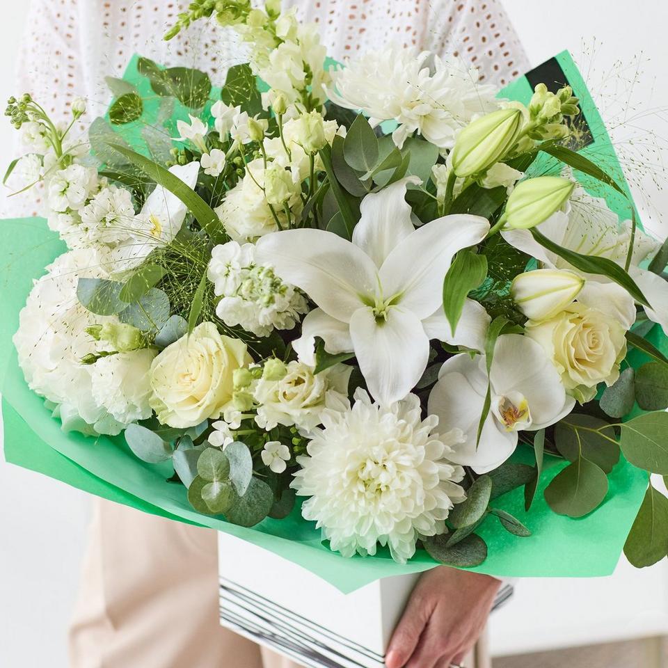 Grand Neutral Bouquet