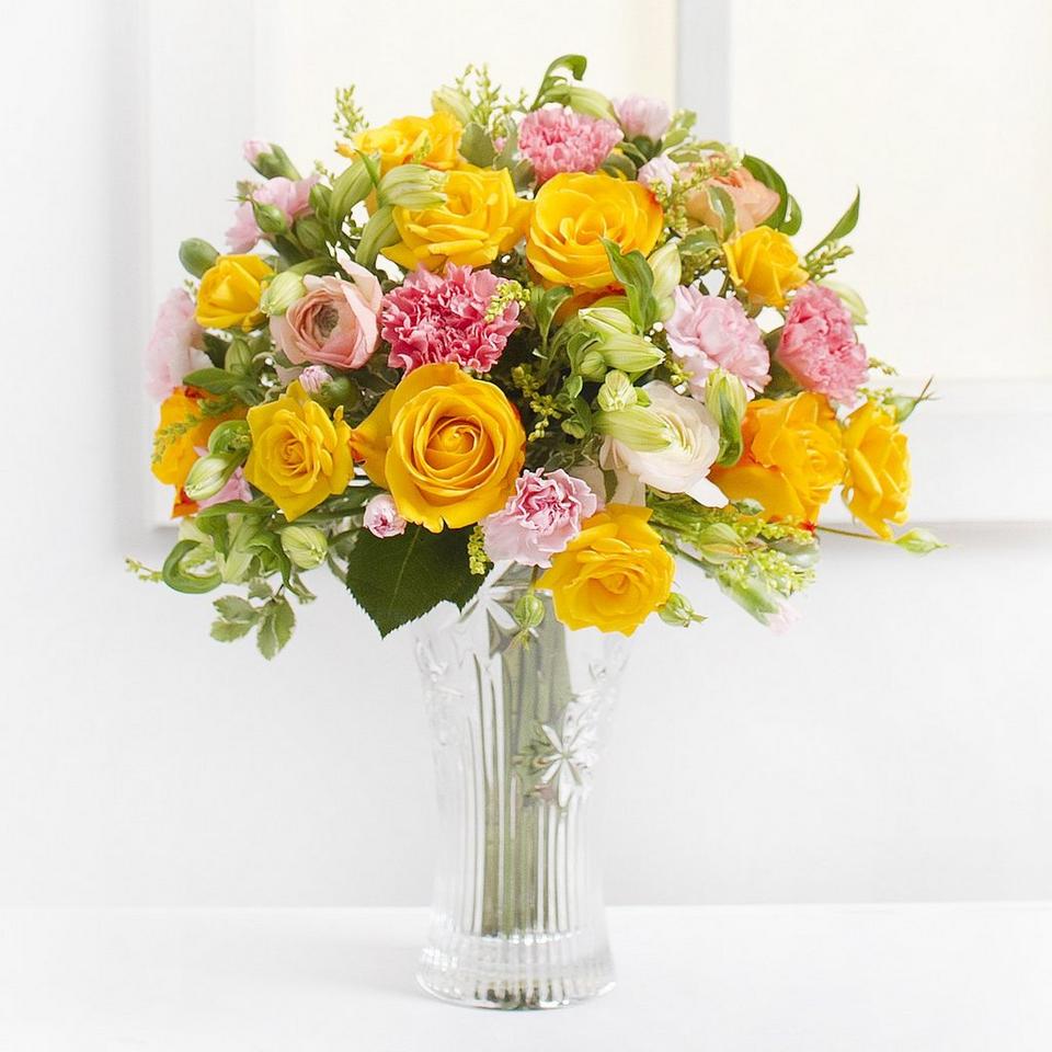 Image 1 of 1 of Delicate Bouquet in Yellow Colors