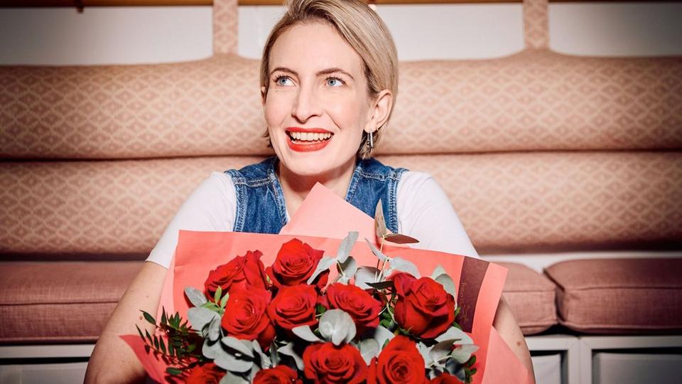 EXPIRY-DEC-2025-VAL-LIFESTYLE-INTERFLORA-BRAND-IMAGERY-CROP