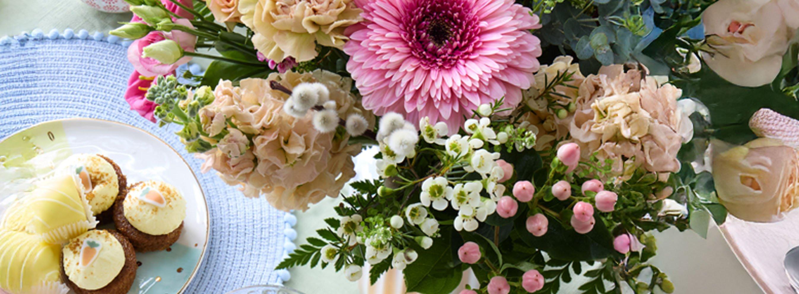 Easter table portrait Mobile-Cropped