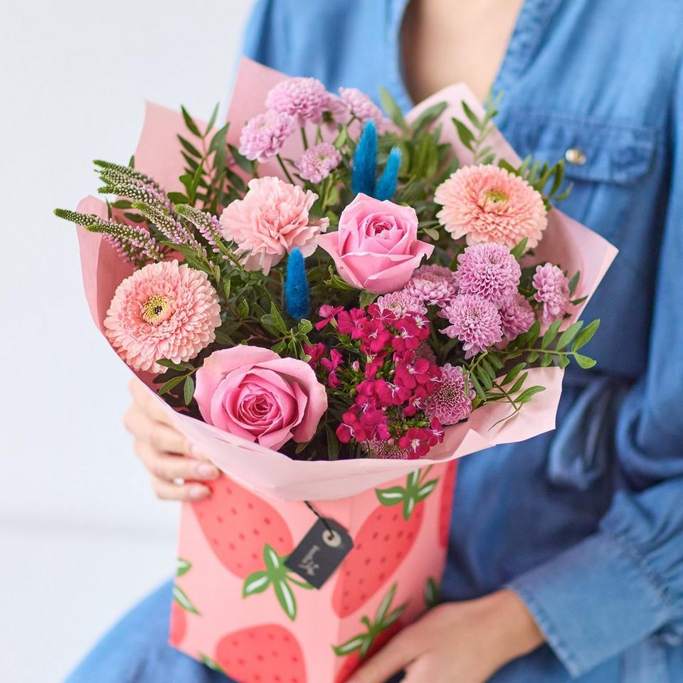 Pretty Strawberry Gift Box