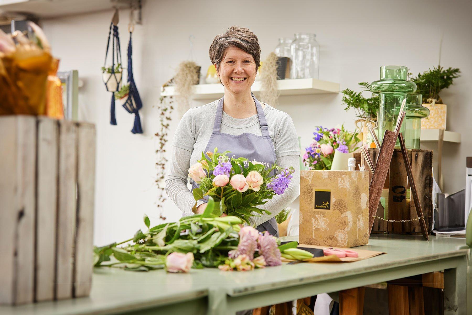 InFloShop100522-1420-SPOTLIGHT