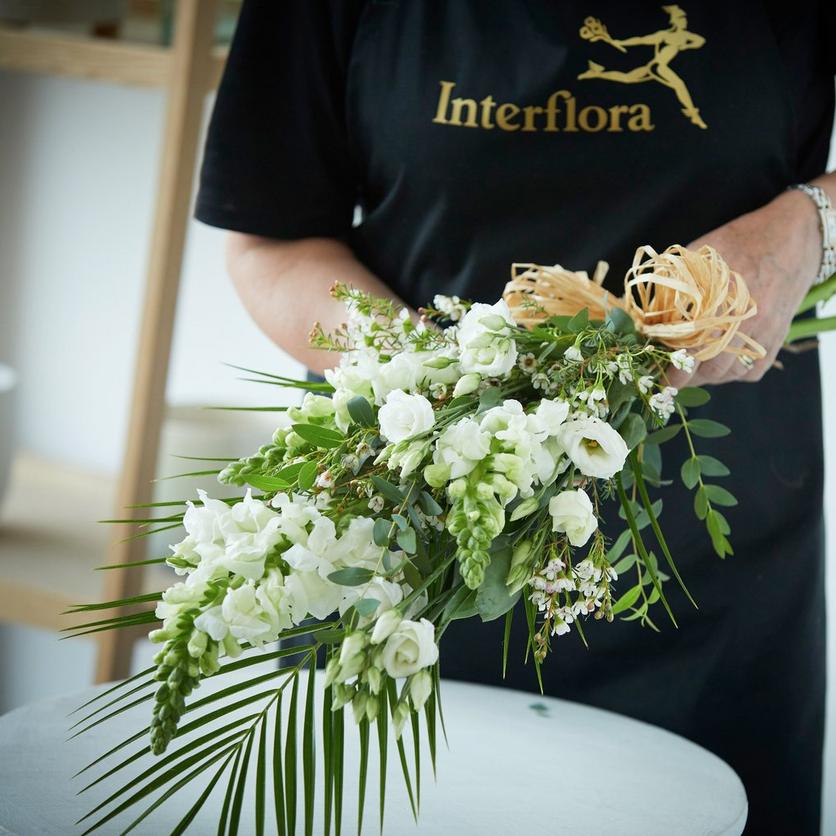 Interflora-florist-funeral-tribute-arrangement