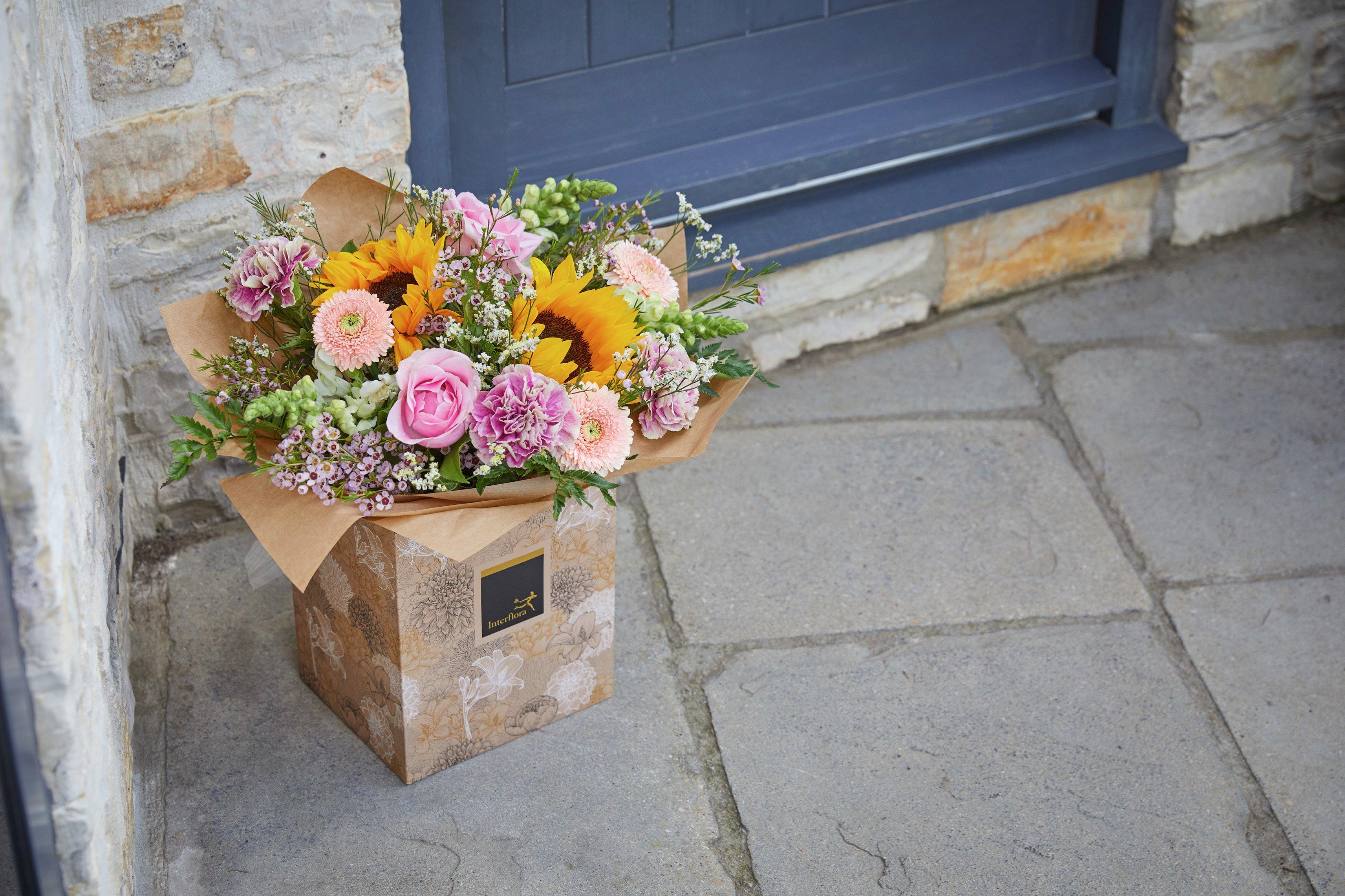 Interflora140720-0011-HT6