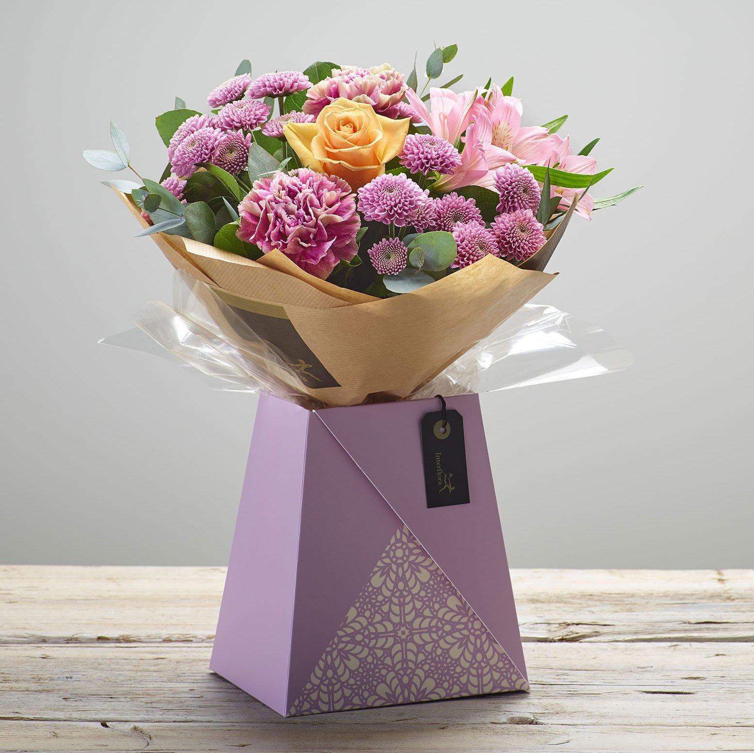 Interflora140720-GBox1-SQCROP