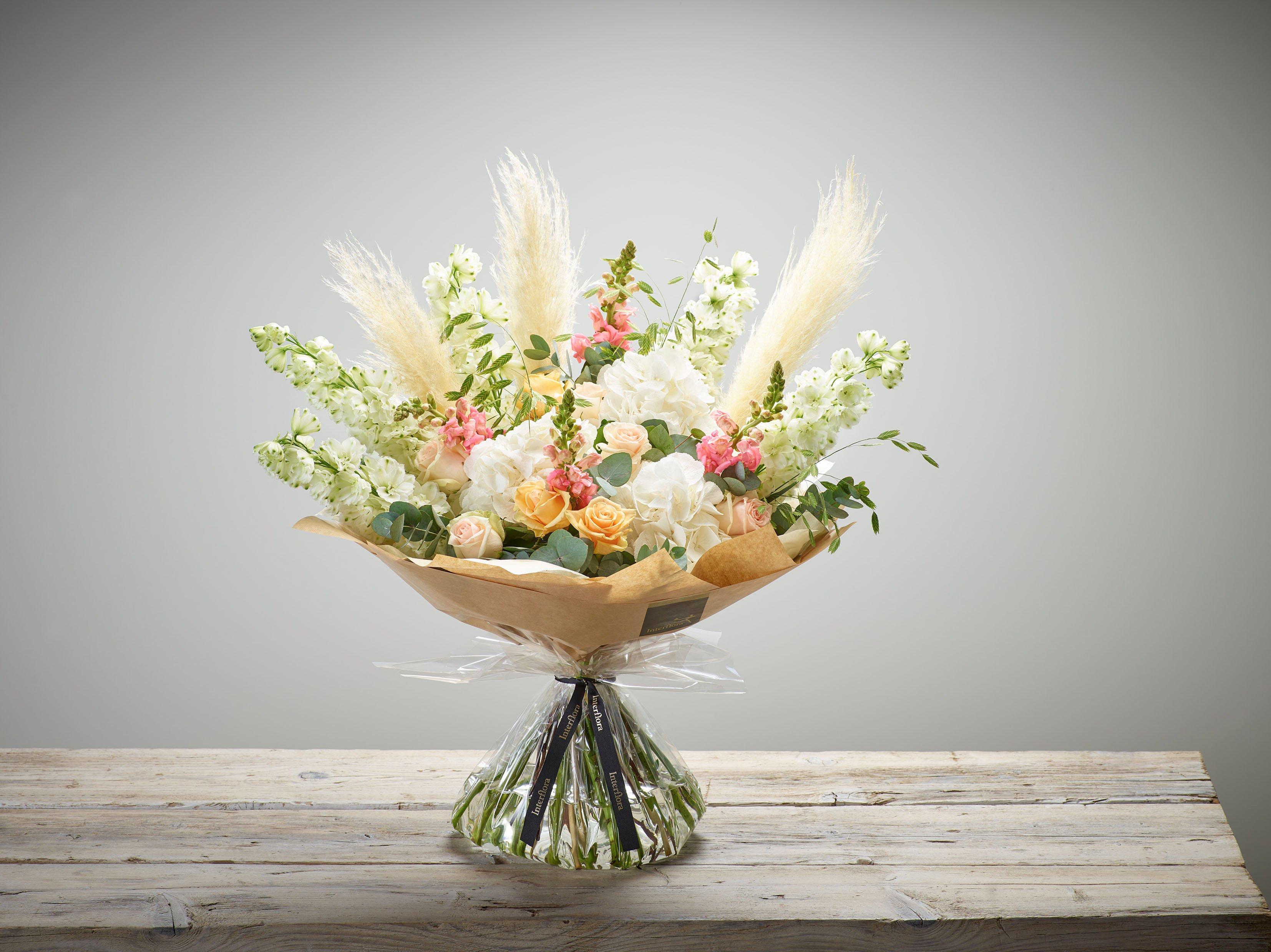 Interflora140720-HT11