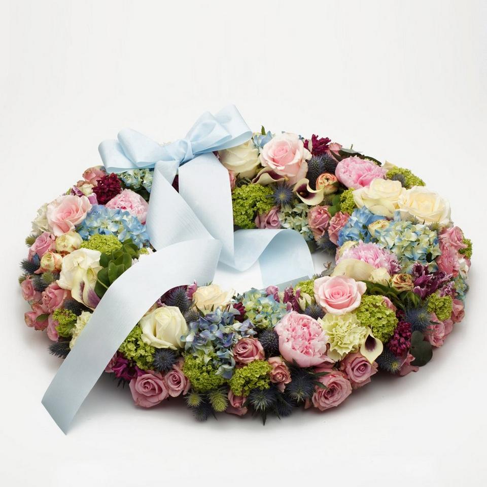 Image 1 of 1 of Delicate Funeral Wreath