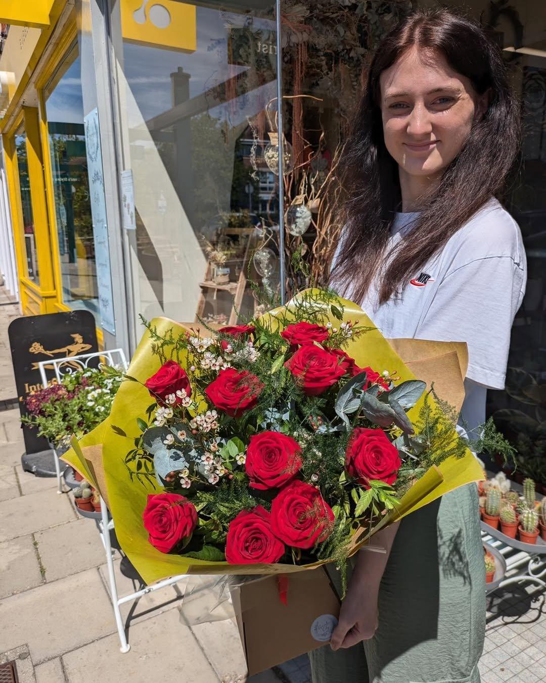 MUST CREDIT Garden City Florist