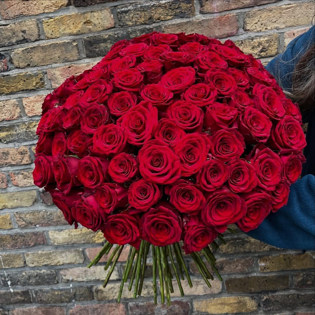 V2 MUST CREDIT agpriceflorist