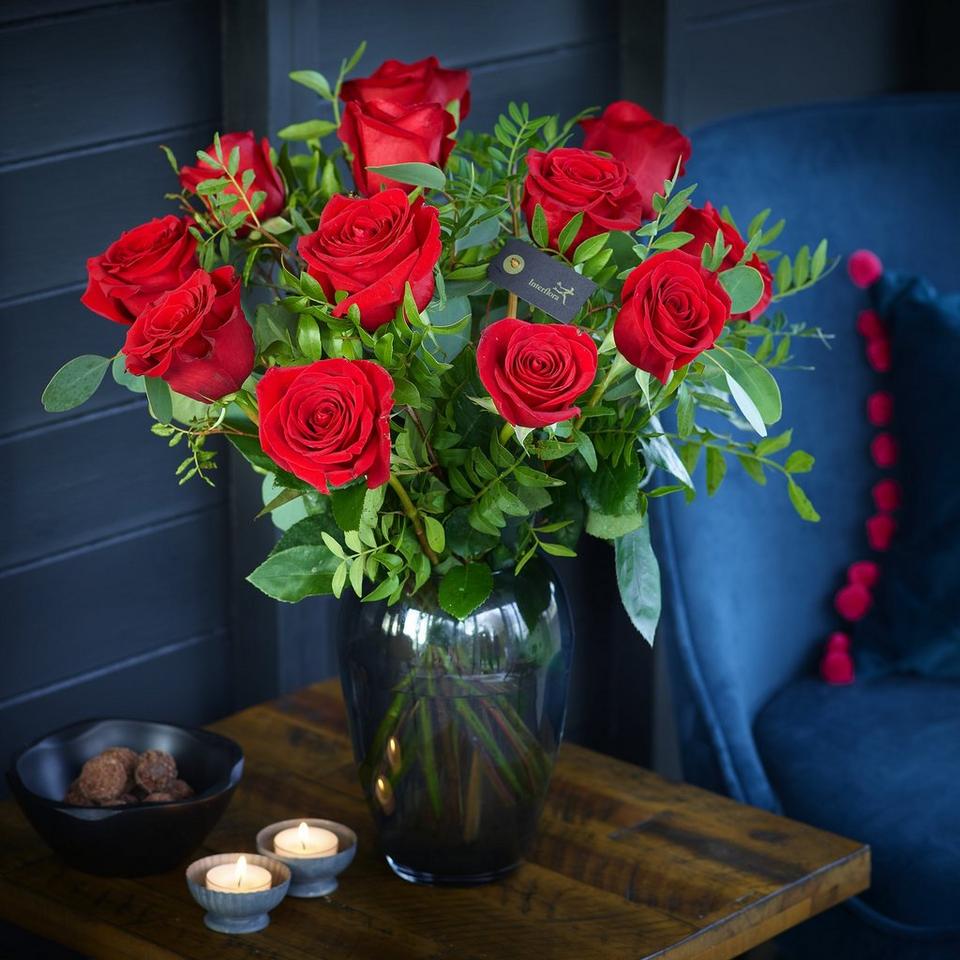 Image 3 of 5 of Luxury Dozen Large-headed Red Roses with a vase