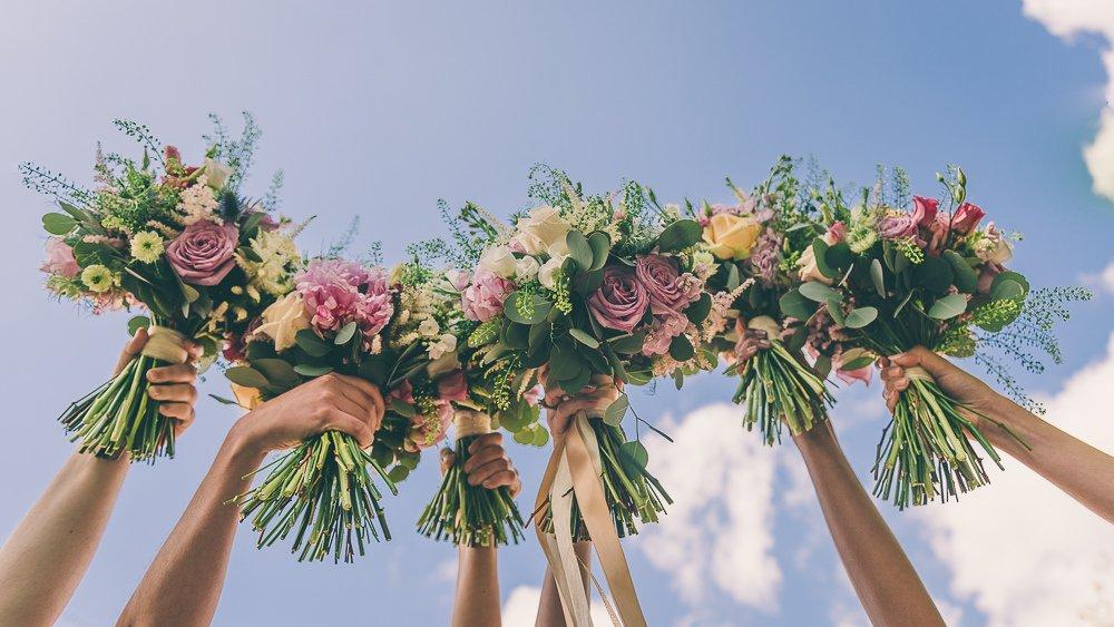 Wedding-bouquet-sky