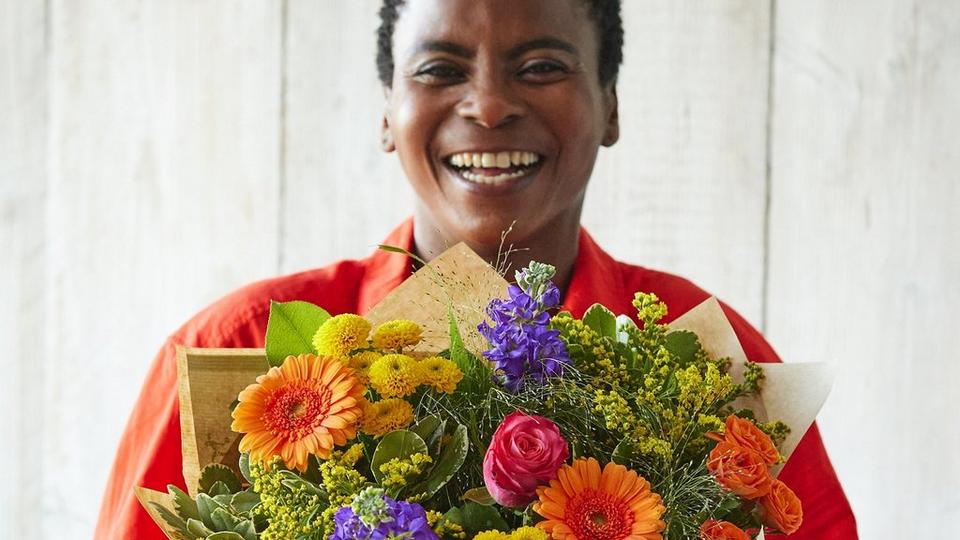 bright-handcrafted-get-well-soon-bouquet-of-flowers-GWHTB1