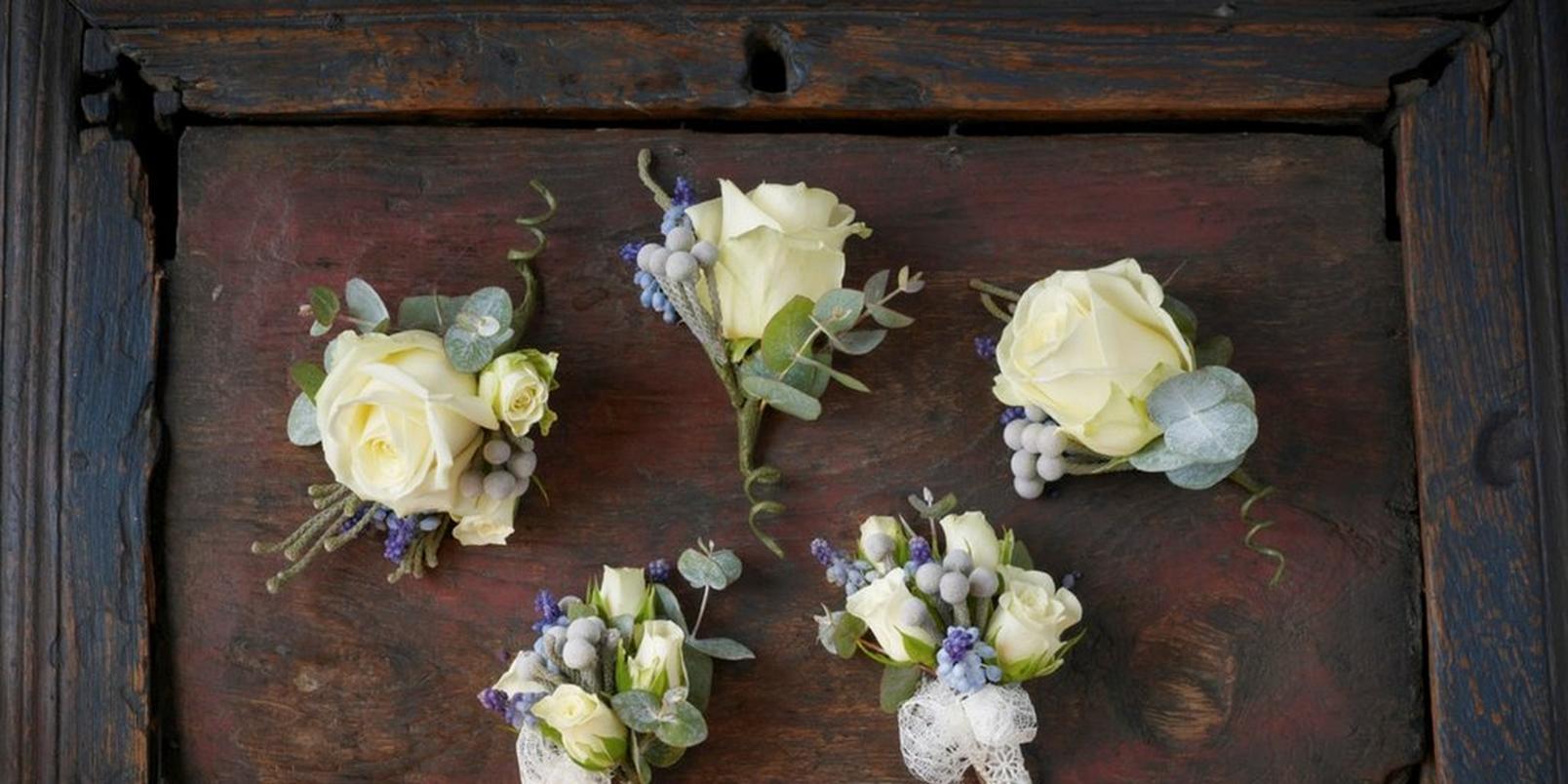 buttonholes-white-roses
