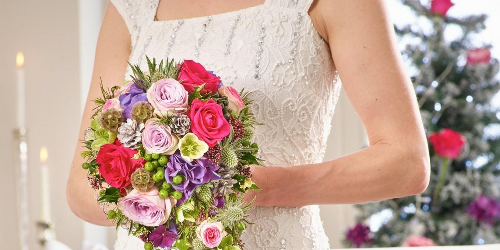 christmas-wedding-flowers-4