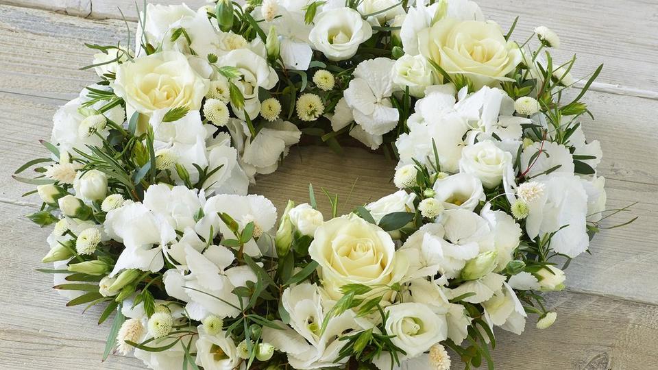 funeral-tribute-wreath-white
