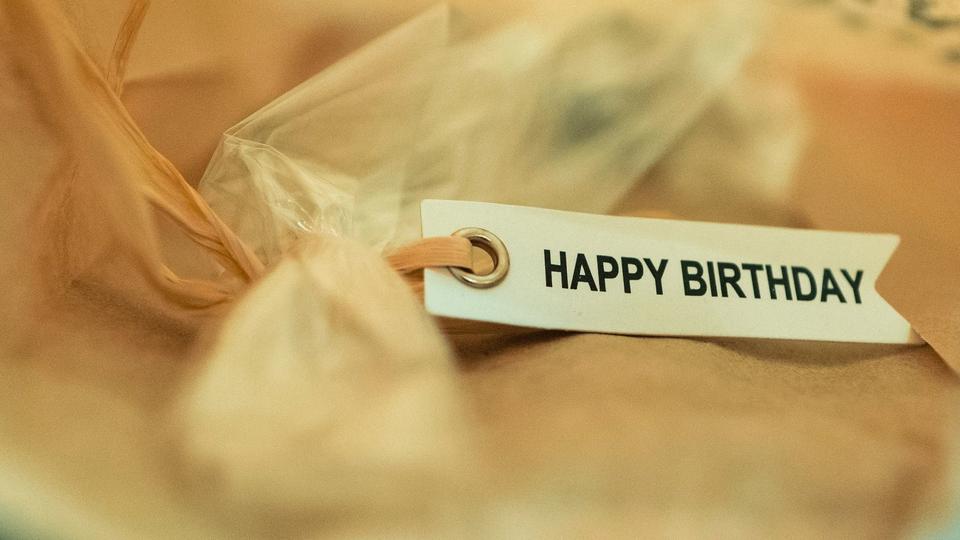 happy-birthday-message-ribbon