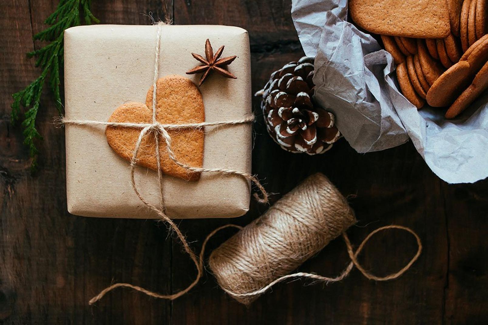 How To Wrap Christmas Presents Like A Pro