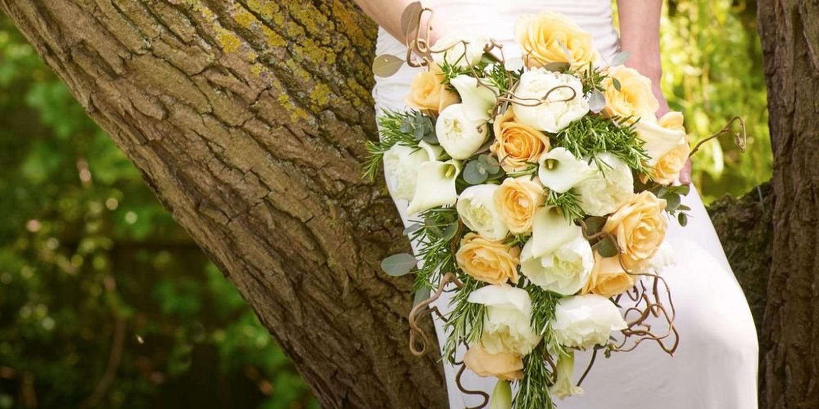 spring wedding flowers - heavenly roses