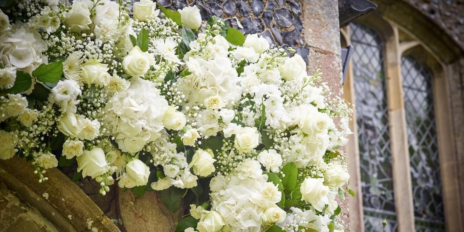 wedding_flower_arch